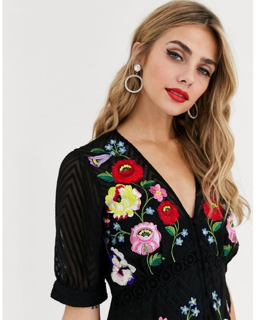 ASOS Lange Geborduurde Jurk Van Dobby Met Knopen in het Zwart