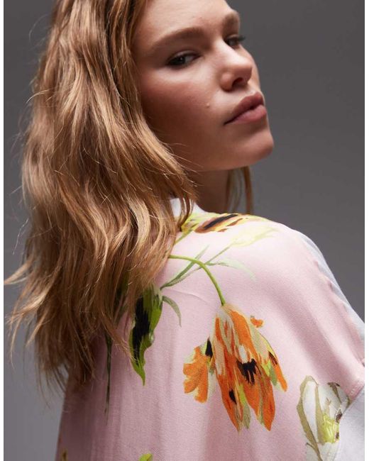 Camiseta Blanca Extragrande Con Estampado Floral De Mezcla De Tejidos De ASOS de color Gray