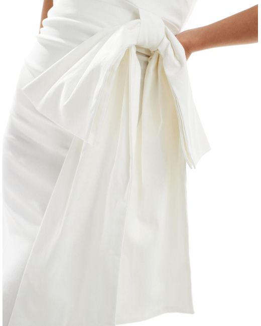 Exclusivité - robe bandeau longue avec nœud oversize Vesper en coloris White