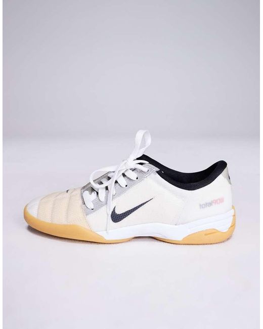 Nike T90 in het Gray