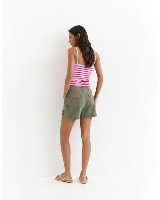 Bermuda Cargo Comodi Kaki di Pull&Bear in Green