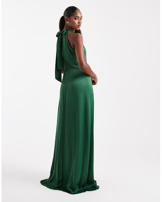 Vestito Lungo Allacciato Al Collo Da Damigella D'Onore Color Smeraldo di Maids To Measure in Green