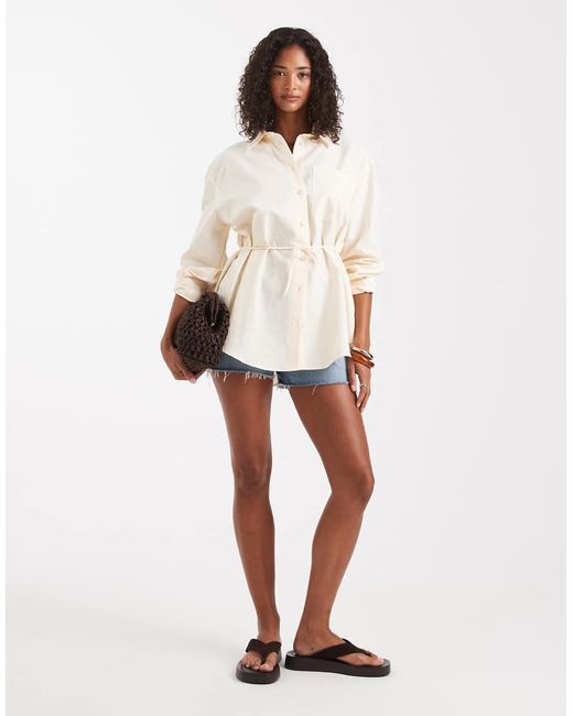Camisa Amarillo Pastel Extragrande Con Cintura Entallada De Miss Selfridge de color White