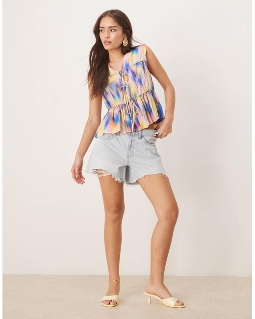 Top sans manches avec liens devant et imprimé tacheté Y.A.S en coloris White