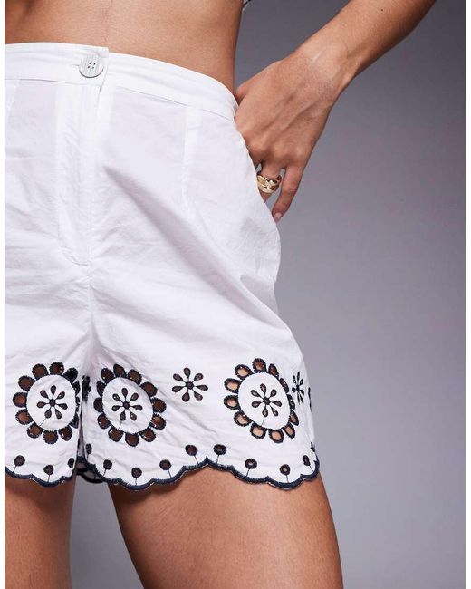 Pantalones Cortos Blancos Con Bordado Floral De (Parte De Un Conjunto) River Island de color Blue