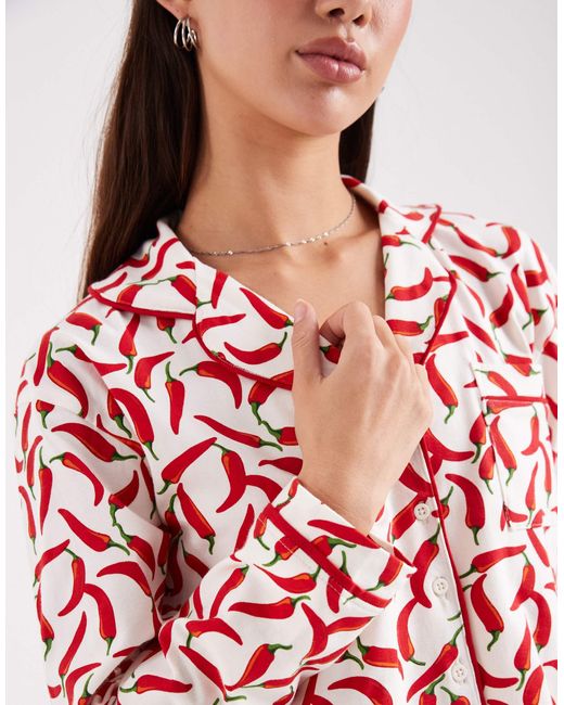 Wednesday's Girl Red – pyjama mit chili-muster, bestehend aus langärmligem hemd und hose