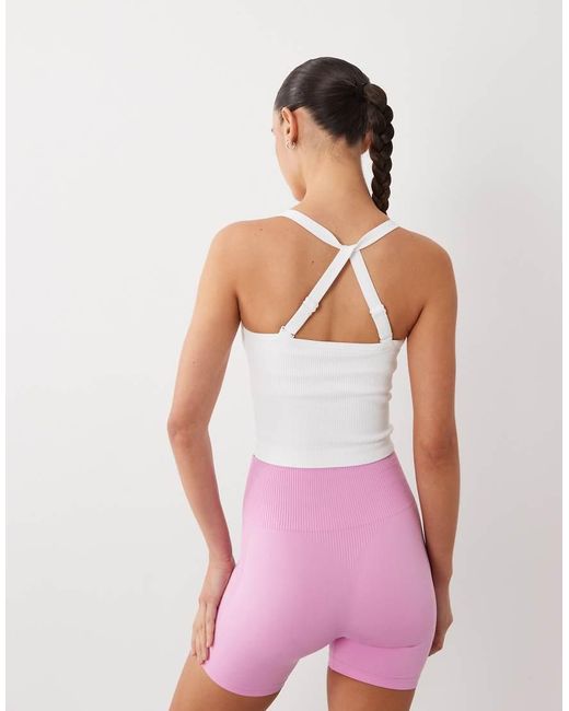 4505 White Sculpting Seamless Convertible Strap Vest With Inner Bra