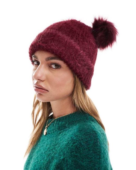 ASOS Beanie Van Dubbele Pompon Van Imitatiebont in het Red