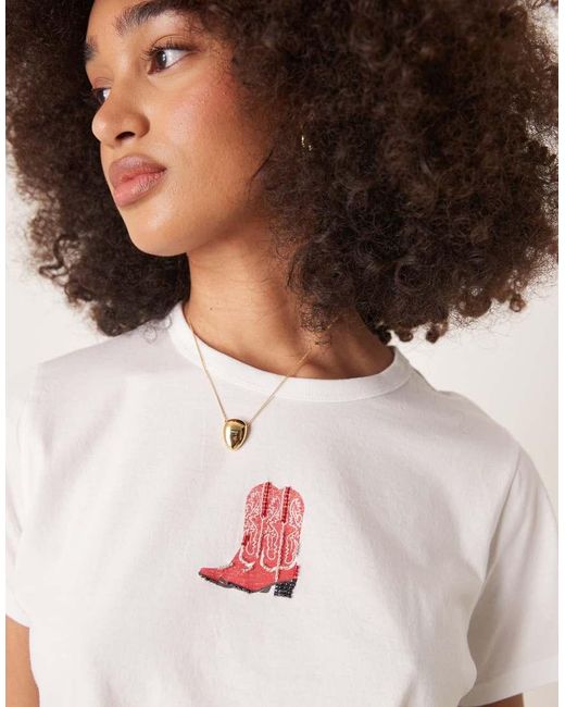 Abercrombie & Fitch T-Shirt Met Korte Mouwen En Print Van Cowboylaarzen in het White