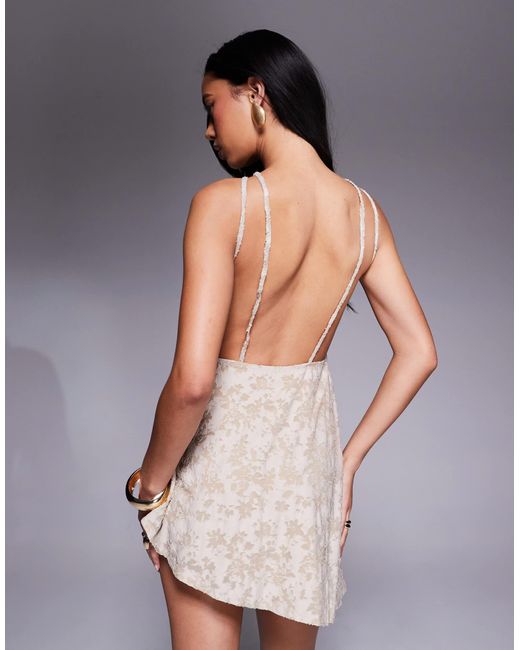 ASOS Gray – kurzes neckholder-kleid aus steinbeigem ausbrennersamt mit drapierung