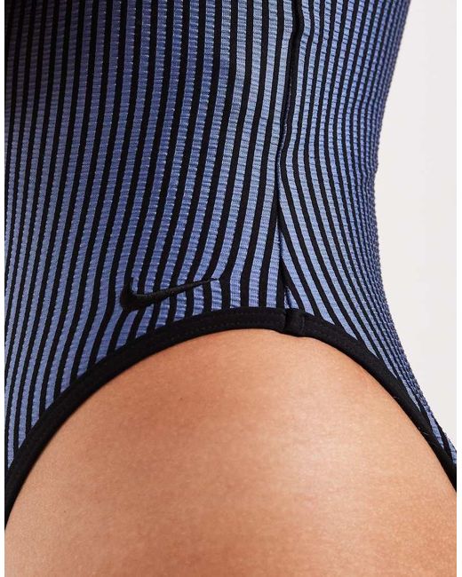 Nike di Nike in Blue