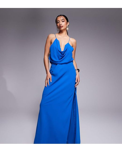 Vestido Largo De Tirantes Con Espalda De Nadadora Y Parte Delantera Desbocada De Asos Design Petite ASOS de color Blue
