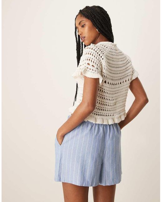 Pantalones Cortos Azules A Rayas Con Lazada En La Cintura De Jdy de color Blue
