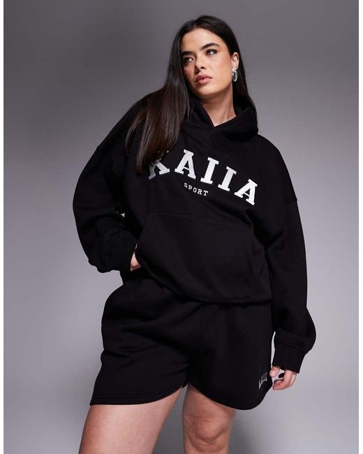 Plus di Kaiia in Black