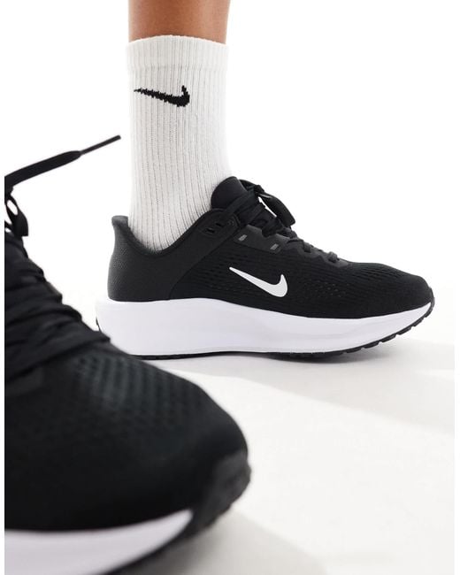Nike White Quest 6 Trainers
