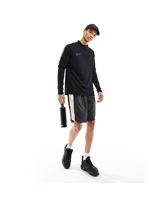 Camiseta deportiva negra con media cremallera y diseño Nike Football de hombre de color Black