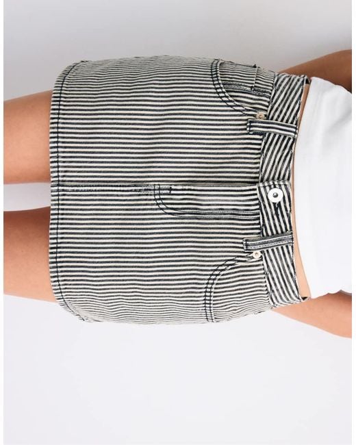 Stradivarius White D62 Straight Striped Skort