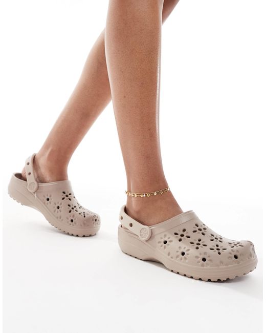 Sabots classiques à découpes fleuries - taupe CROCSTM en coloris White