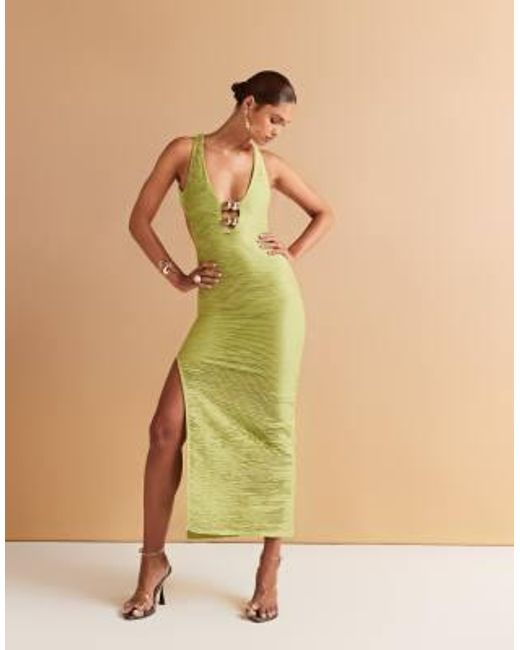 Robe plissée mi-longue effet métallisé avec bretelles croisées dans le dos et coquillages en métal ASOS en coloris Green