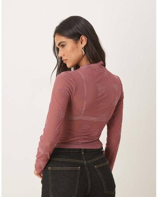 ASOS Hoogsluitende Gerimpelde Geflockte Top Met Lange Mouwen in het Red