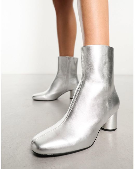 & Other Stories White Round Heel Ankle Boots