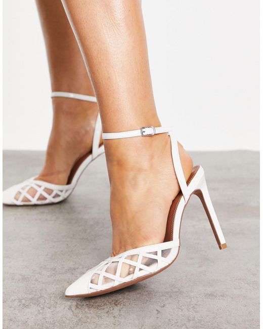 ASOS Brede Pasvorm - Pansy - Schoenen Met Uitsnijdingen En Hoge Hak in het  Wit - Lyst