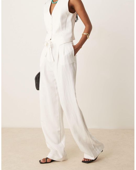 Pantalon d'ensemble droit et léger avec cordon Mango en coloris Natural