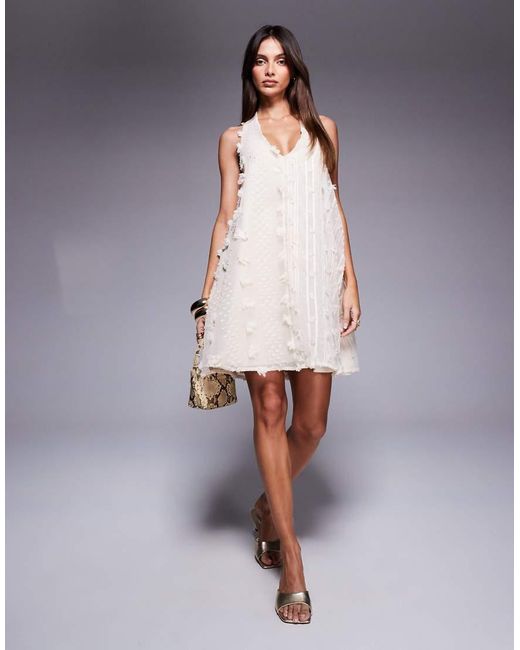 River Island Mini Jurk Met Halternek En Versiering in het White