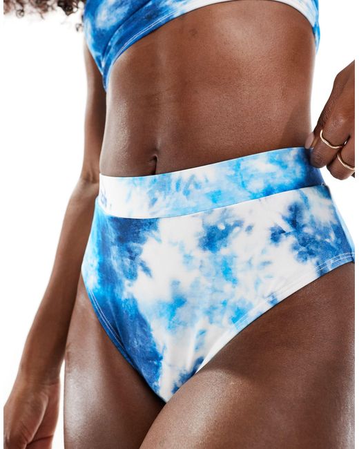 Bikini bandeau effet tie-dye à taille haute Threadbare en coloris Blue