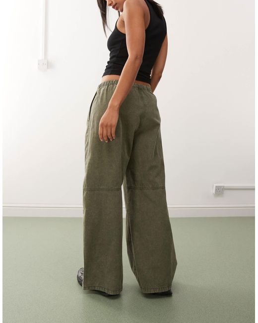 Pantalon ultra large à taille élastique - kaki délavé Weekday en coloris Green