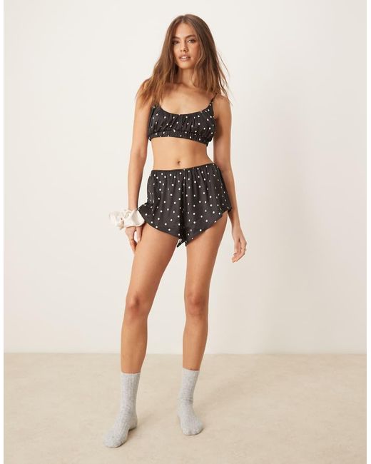 Brassière E Pantaloncini Corti di ASOS in Black