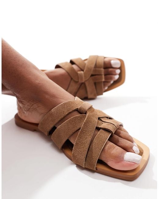 Mules plates en daim Stradivarius en coloris Brown