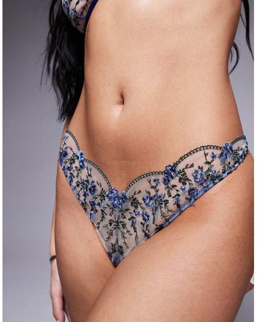 Noa di ASOS in Blue