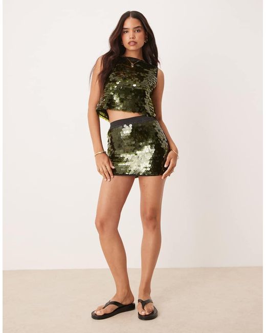 Top Con Paillettes Grandi A Disco Bosco di ASOS in Green