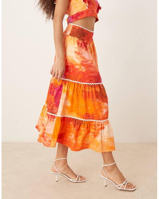 Hope & Ivy Orange Scallop Trim Tiered Midi Skirt Co-Ord