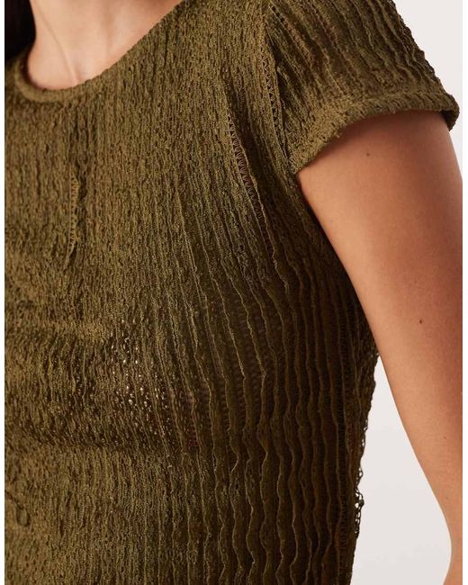 T-Shirt Baby Kaki Testurizzata Con Volant di ASOS in Green