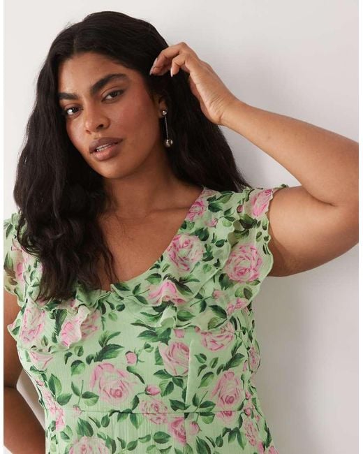 Vila Curve Green Flutter Sleeve Maxi Dress