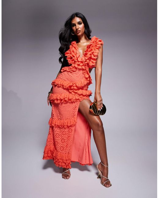 Premium robe longue en broderie anglaise a volants et decollete plongeant corail ASOS en coloris Rouge Lyst