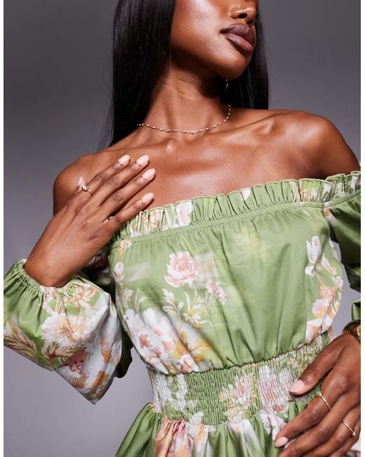 Robe courte à encolure bardot, à fleurs avec manches blouson et ourlet boule - pistache ASOS en coloris Green