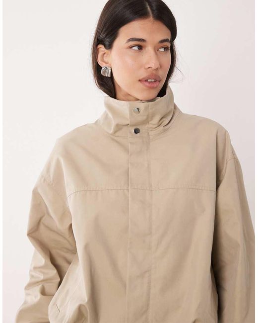 Gina Tricot Hoogsluitend Kort Jack in het Natural