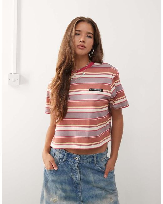 Camiseta A Rayas Rosas De Corte Antifit Con Parche Del Logo De Collusion de color Red