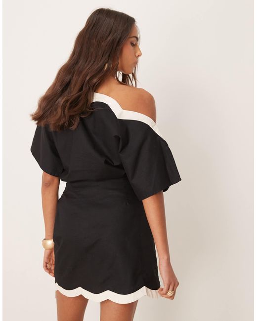 Never Fully Dressed Black – minirock