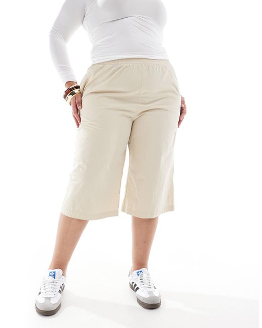 Renee Studio White Renée studio plus – exklusive longline-shorts