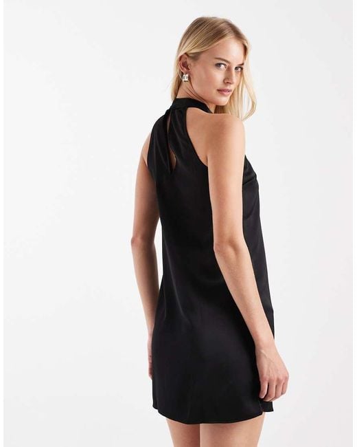 Vestido Corto De Cuello Alto Con Corte Estilo Nadadora De Satén De Vero Moda de color Black