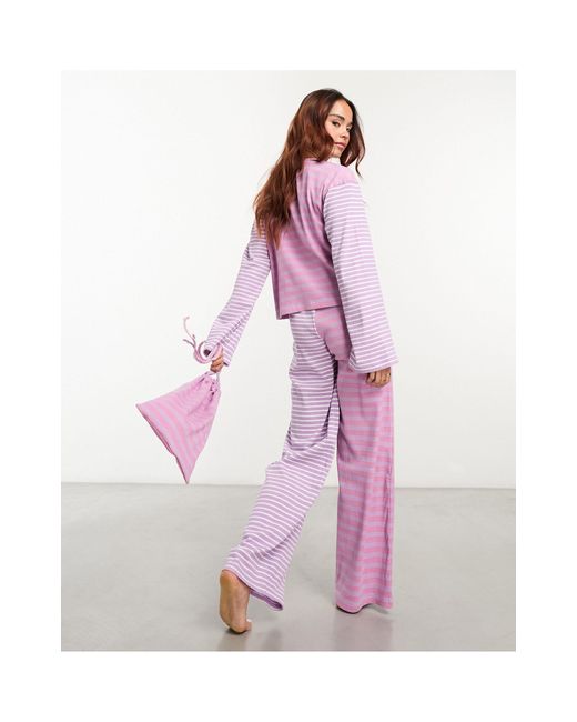 Set pigiama con pantaloni e maglia a manica lunga a righe miste e a coste con sacchetto regalo di Daisy Street in Pink