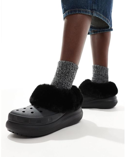 Furever crush - sabots avec doublure en fourrure CROCSTM en coloris Black