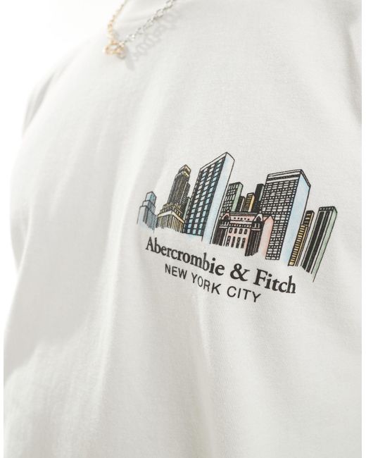 T-shirt comoda bianca con stampa new york city sul retro di Abercrombie & Fitch in White da Uomo