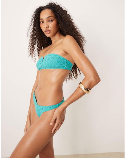 Stradivarius Blue – bestickte bikinihose