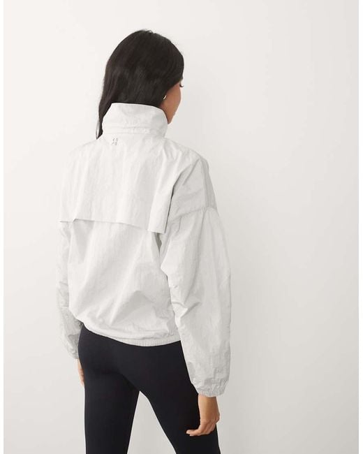 4505 White Ripstop Overhead Water Repellent Running Jacket With Chest Pocket