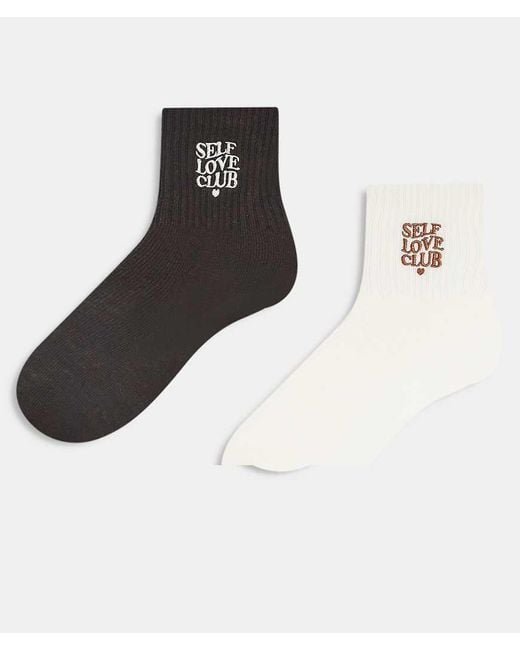 Pack De 2 Pares De Calcetines Marrones Con Bordado "Self Love Club" De Accessorize de color White